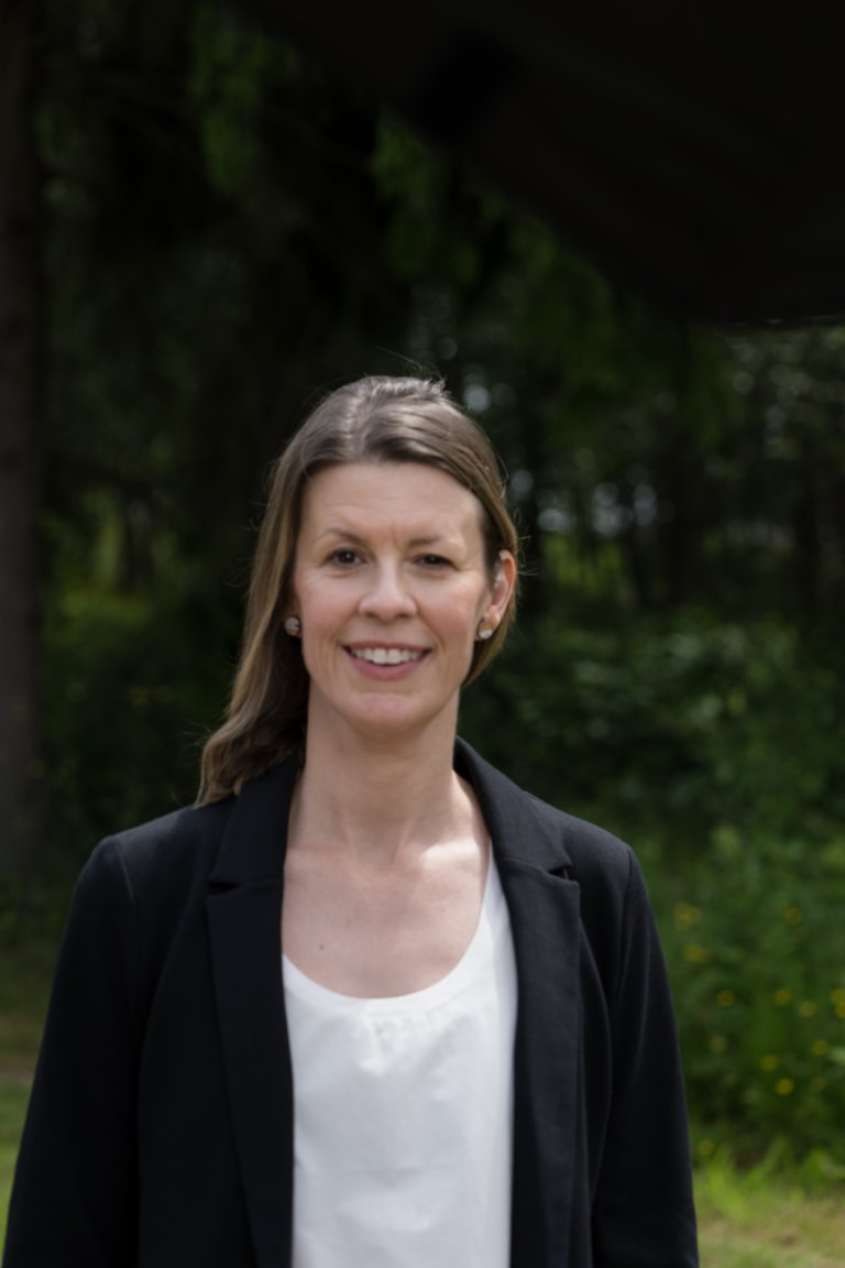 Lindsay Galbraith, PhD portrait